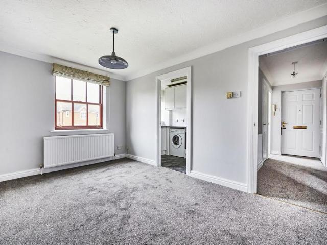 Apartment for rent in St Albans, Five Acres
