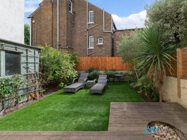 Flat for rent in Kilburn, Greater London