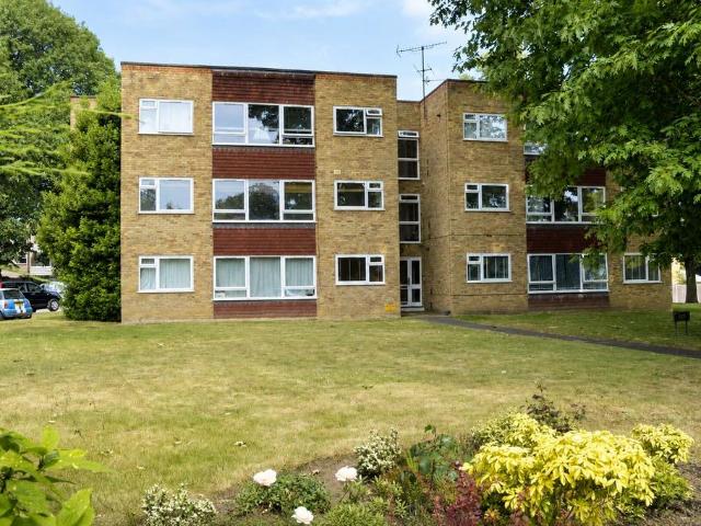 Flat for rent in Whiteley Village, Blackhills