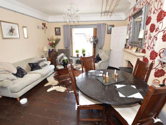 Apartment for rent in Cross In Hand, East Sussex