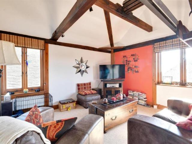 Apartment for rent in Heathlands, East Sussex