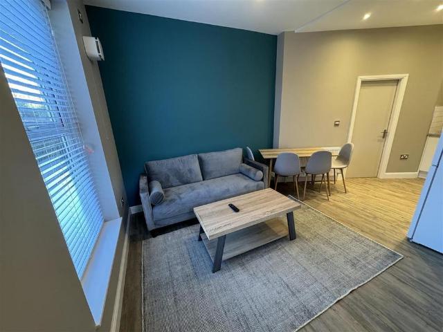 Apartment for rent in Hyde Park, West Yorkshire