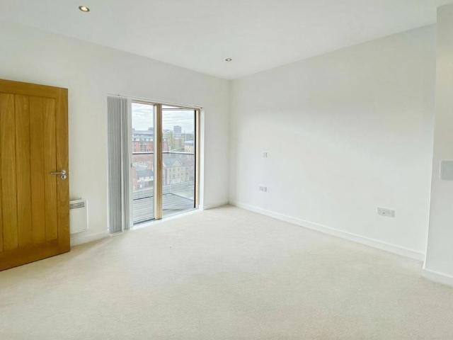 Apartment for rent in Lakenham, East Bank