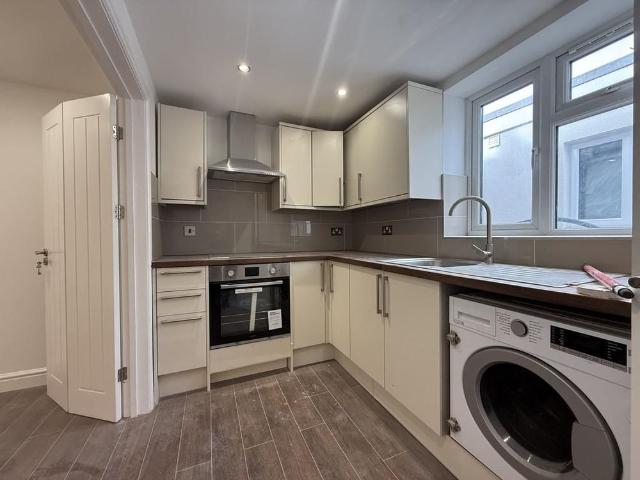Apartment for rent in London Borough of Ealing, Greater London