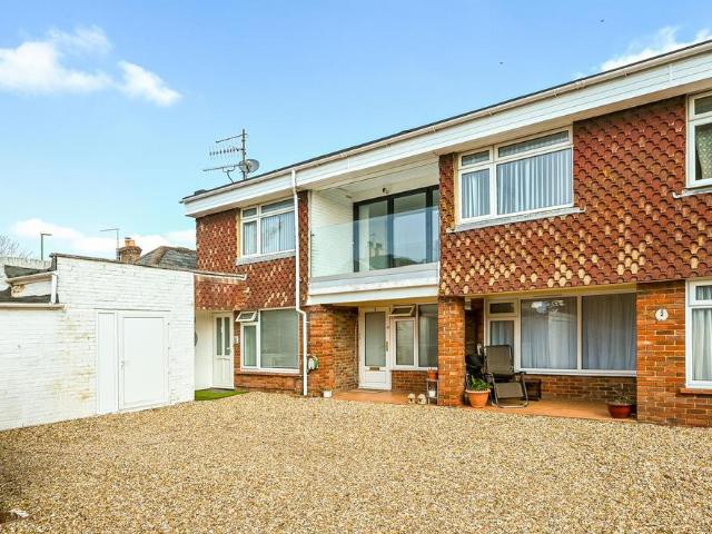 Flat for rent in Angmering on Sea, Arun