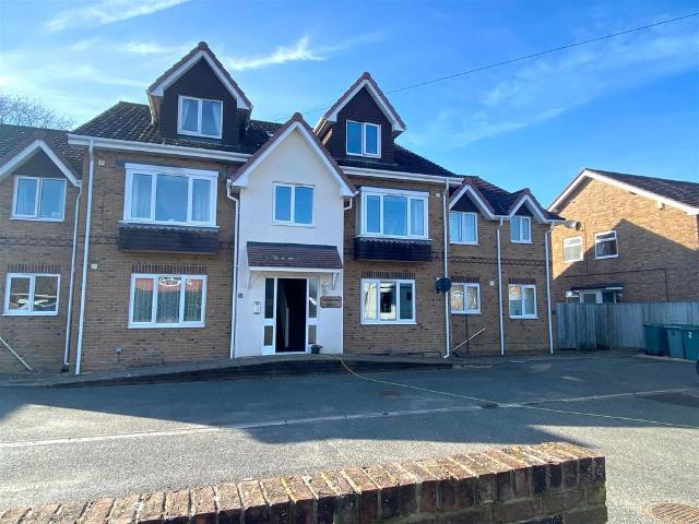 Flat for rent in Freshwater, Isle Of Wight