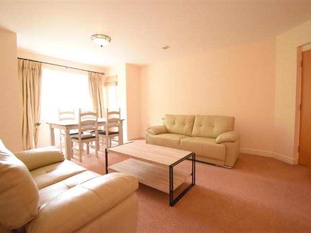 Flat for rent in Stirchley, West Midlands