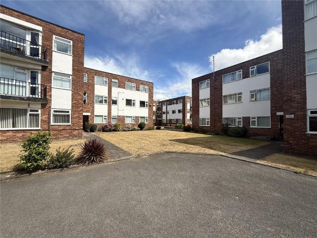 Flat for rent in Great Crosby, Sefton