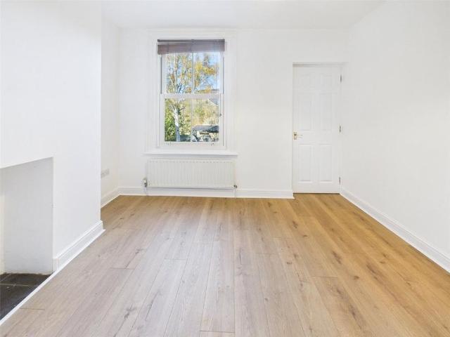 Apartment for rent in London Borough of Croydon, Norbury
