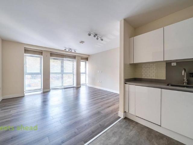 Apartment for rent in London Borough of Croydon, Greater London