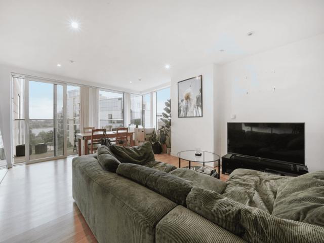 Flat for rent in Woodberry Down, Stamford Hill