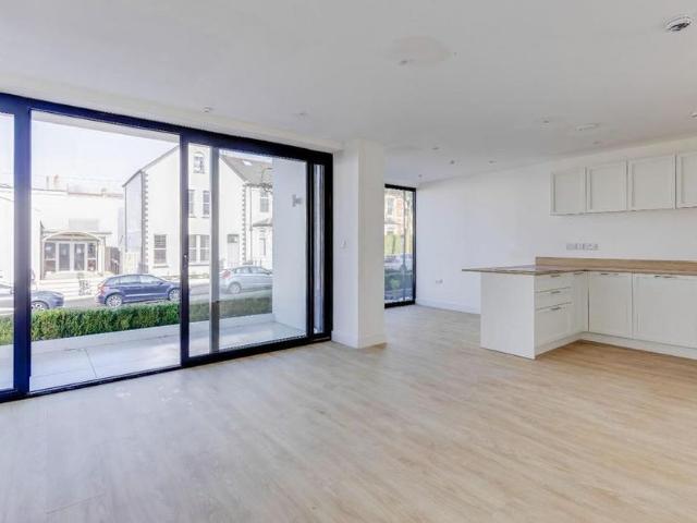 Apartment for rent in Penarth Marina, Penarth