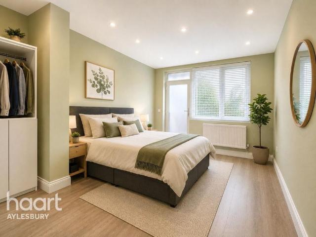 Apartment for rent in Weston Turville, Stoke Mandeville