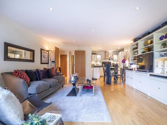 Apartment for rent in London Borough of Merton, Greater London