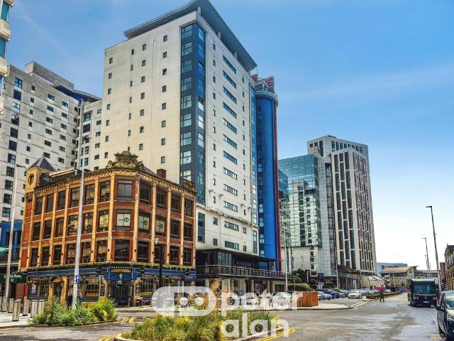 Flat for rent in Crockherbtown, Falcon Lodge