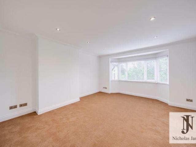 Apartment for rent in North Finchley, Greater London