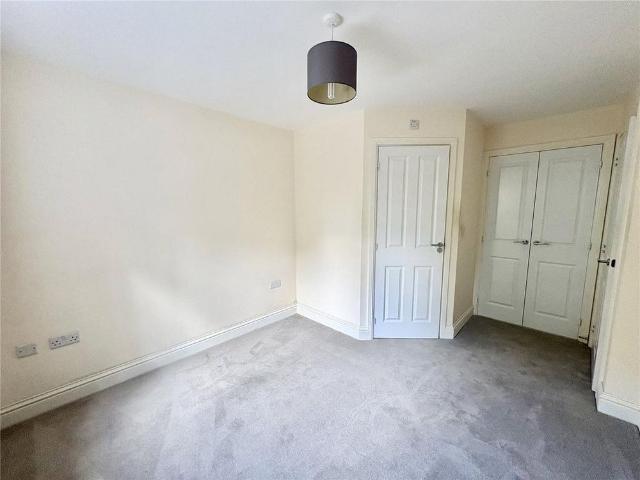 Apartment for rent in Hedge End, Helford