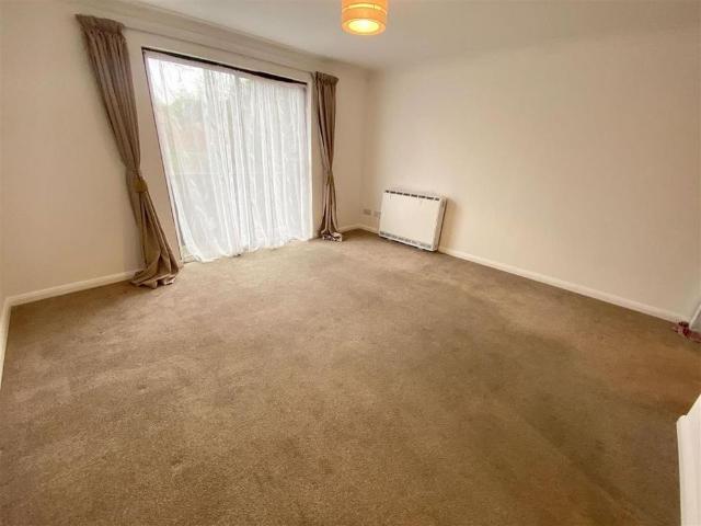 Apartment for rent in Binstead, Ryde