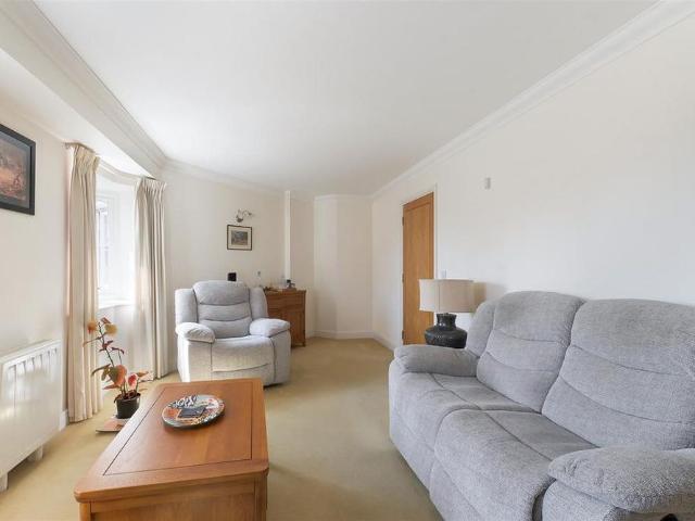 Apartment for rent in Red Hill, Surrey