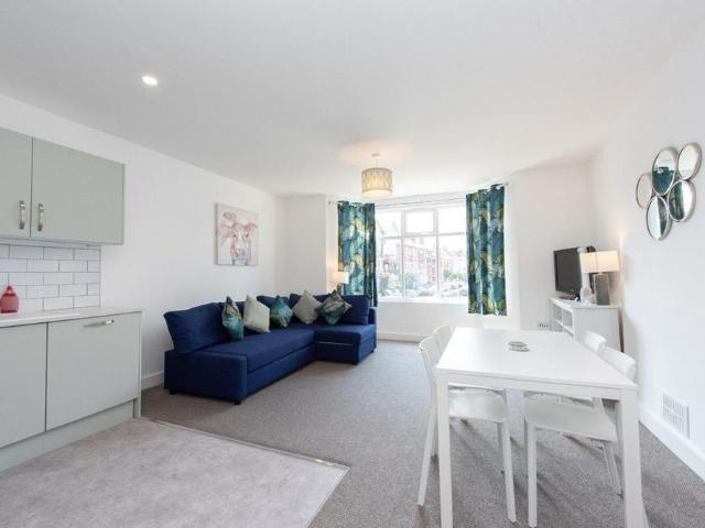 Apartment for rent in Cliftonville West, Acol