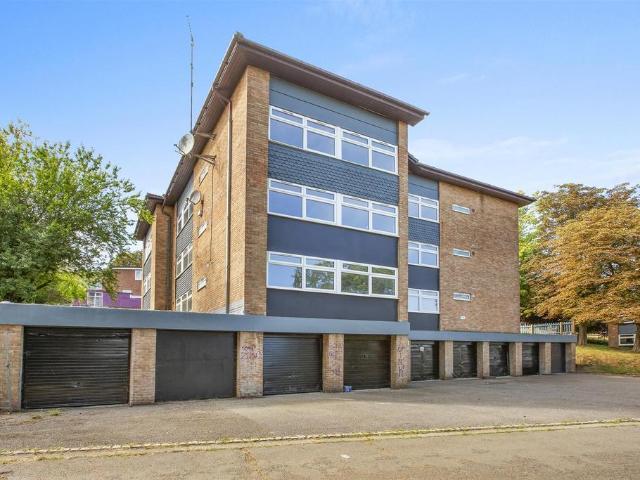 Flat for rent in Castlefield, Cressex
