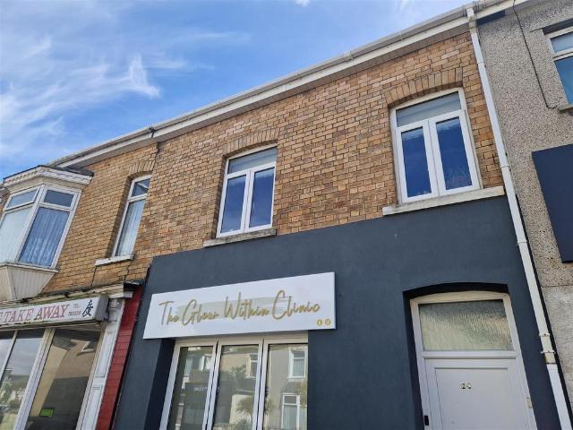 Flat for rent in Porthcawl, Nottage