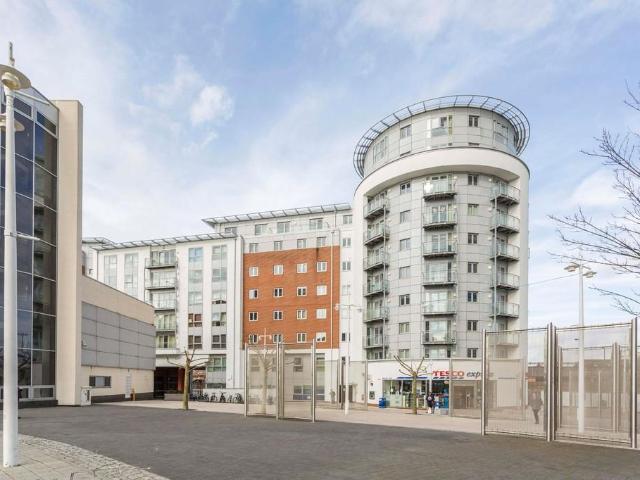 Flat for rent in Portsea, City Of Portsmouth