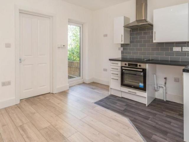 Flat for rent in Shirley Park, City Of Southampton