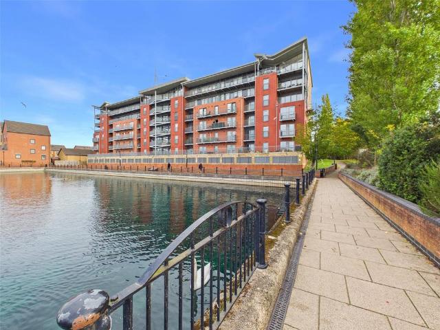 Flat for rent in Lakeside, Doncaster