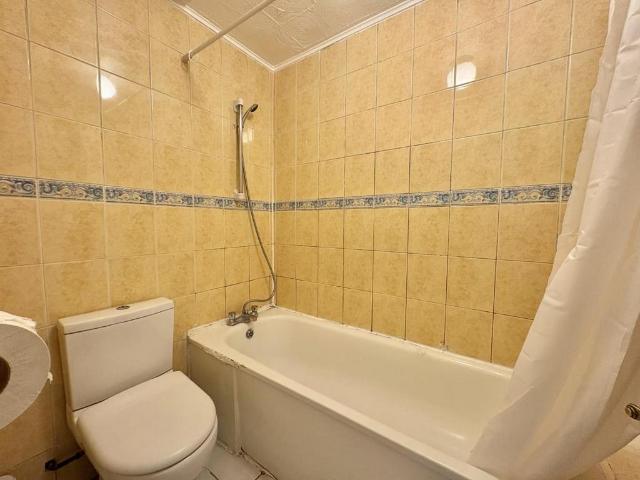 Flat for rent in Hayes, Greater London