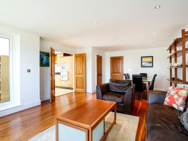 Apartment for rent in Kew, Greater London