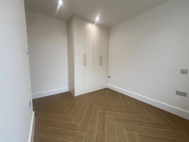 Apartment for rent in London Borough of Merton, Greater London