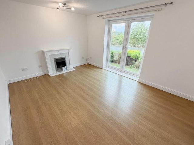 Apartment for rent in Colton, Leeds