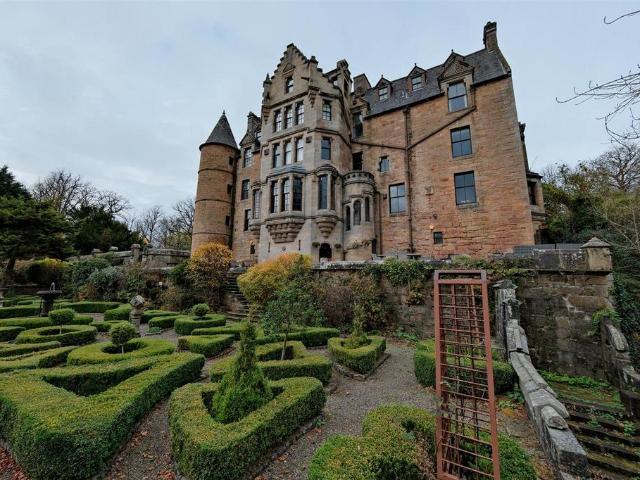 Flat for rent in Motherwell, Scotland