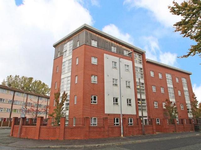 Flat for rent in Hulme, Georgia