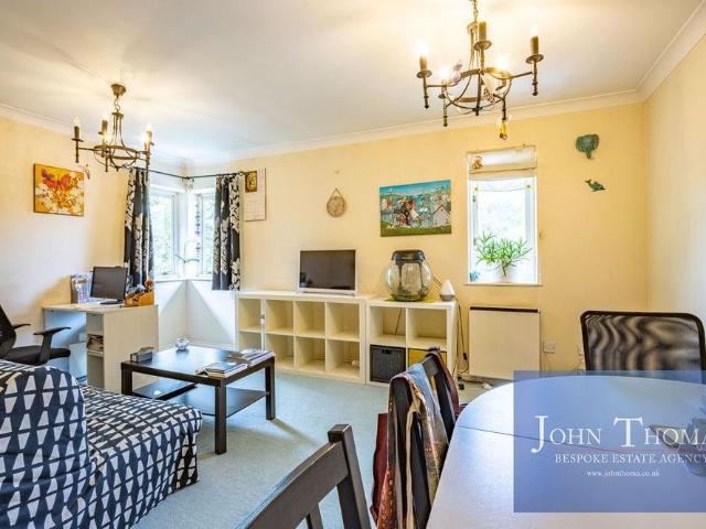 Apartment for rent in London Borough of Redbridge, Greater London
