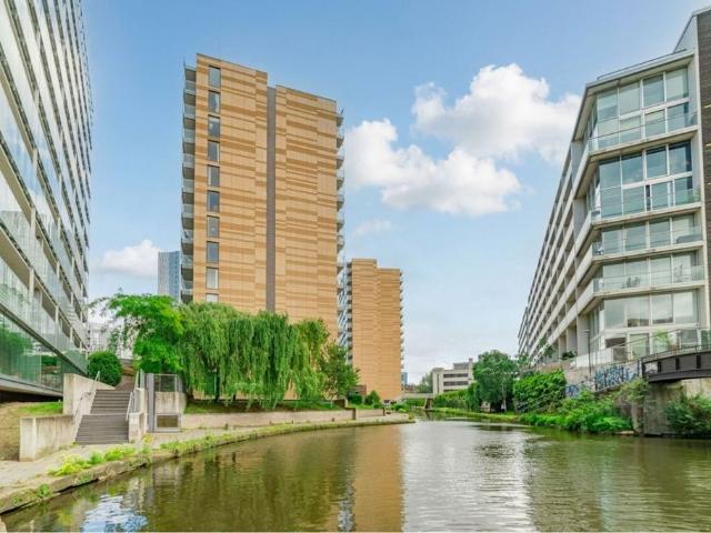 Flat for rent in Hulme, Georgia