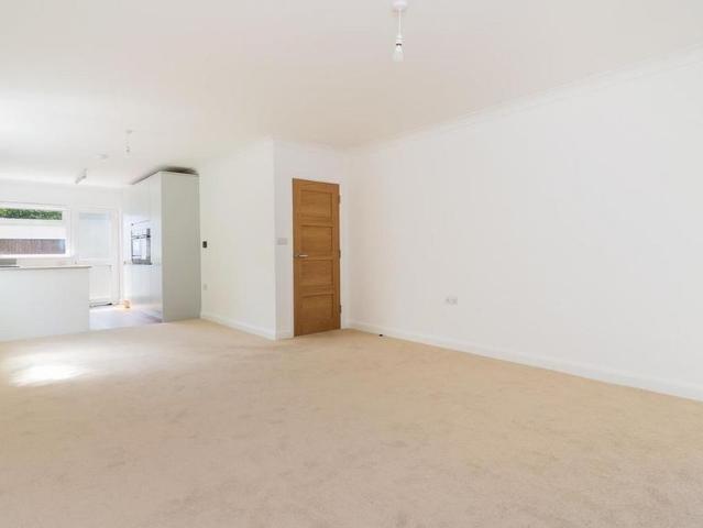 Apartment for rent in Falcon Lodge, Wales