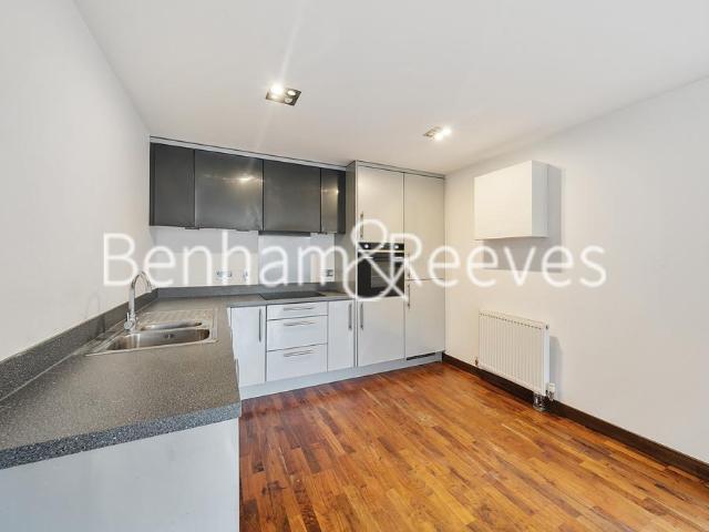 Flat for rent in Denham, Denham