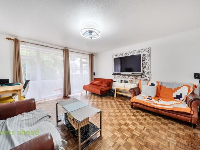 Apartment for rent in London Borough of Croydon, Greater London