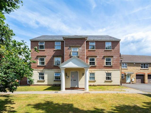 Flat for rent in Shirley, West Midlands