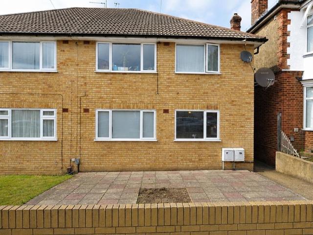 Flat for rent in London Borough of Lewisham, Greater London