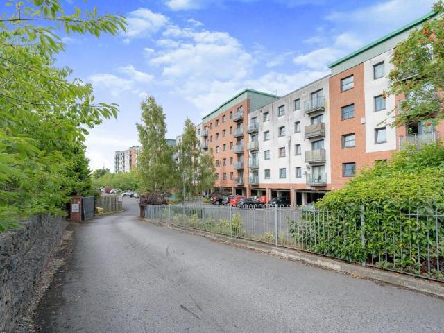 Flat for rent in St Helens