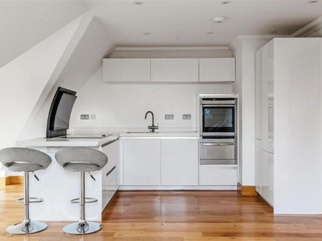 Apartment for rent in Hillview, Surrey