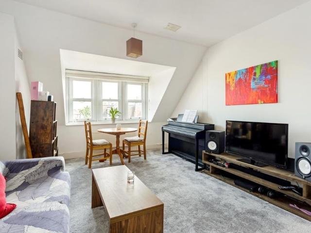 Apartment for rent in Hornsey, Greater London