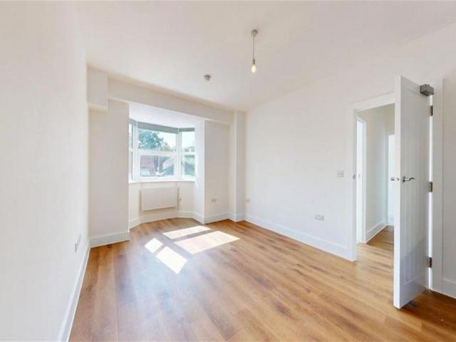 Apartment for rent in Loughton, Epping Forest
