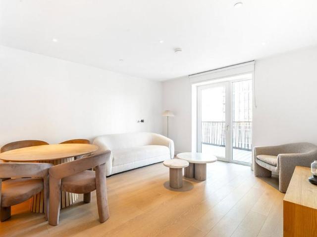 Apartment for rent in Silchester Estate, Greater London