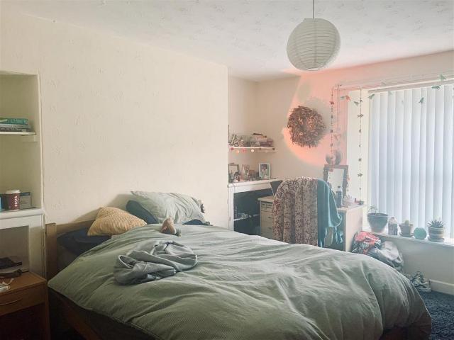 Flat for rent in Greenbank, Mount Wise