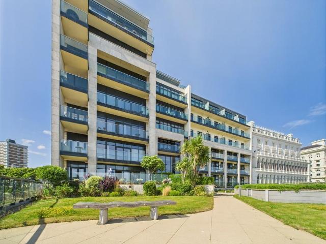 Flat for rent in West Hoe, Mount Wise