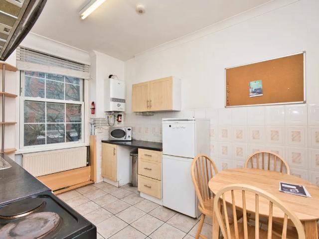 Apartment for rent in Bermondsey Village, Greater London